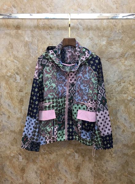 2019 xia xin female neckneck hat decoration colour-matching printed zipper long sleeve hundred short jacket 622, Black;brown
2019 xia xin female neckneck hat decoration colour-matching printed zipper long sleeve hundred short jacket 622, Black;brown