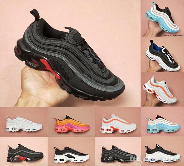 2019 designer Tn 97 Plus women men Running Shoes ultra Chaussures man Casual Sport Zapatiallas Air Cushion triple S black white Run Sneakers
2019 designer Tn 97 Plus women men Running Shoes ultra Chaussures man Casual Sport Zapatiallas Air Cushion triple S black white Run Sneakers