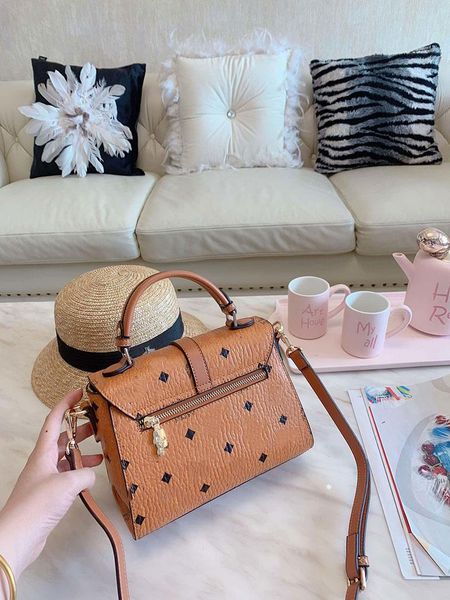 дизайнеѬ-ђмки плео cross body messenger m коелек дизайнеѬкие ђмки одно плео ђмка жен
дизайнеѬ-ђмки плео cross body messenger m коелек дизайнеѬкие ђмки одно плео ђмка жен