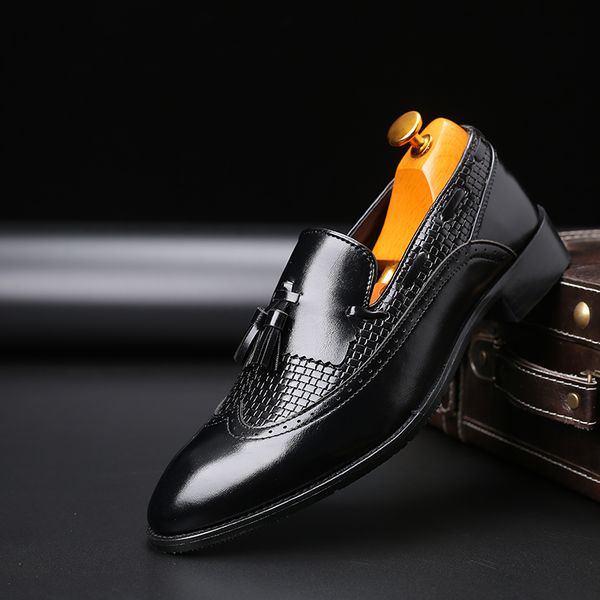 big size 38-48 men genuine leather shoes men lace up gentleman pointed toe mocassins soft tassel office business casual shoes i, Black
big size 38-48 men genuine leather shoes men lace up gentleman pointed toe mocassins soft tassel office business casual shoes i, Black
