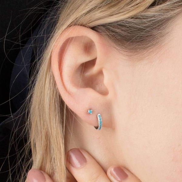 925 sterling silver mini turquoises hoops earring for girl small cute hoop huggie elegance lovely new arrived fashion jewelry, Golden;silver
925 sterling silver mini turquoises hoops earring for girl small cute hoop huggie elegance lovely new arrived fashion jewelry, Golden;silver
