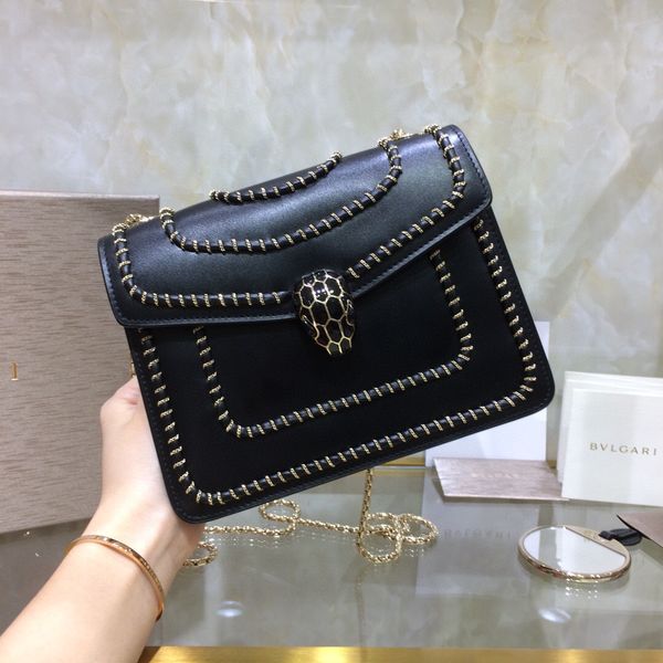 new women's one-shoulder bag 7a high-end custom quality diagonal cross bag fashion style gold metal accessories with long shoulder stra
new women's one-shoulder bag 7a high-end custom quality diagonal cross bag fashion style gold metal accessories with long shoulder stra