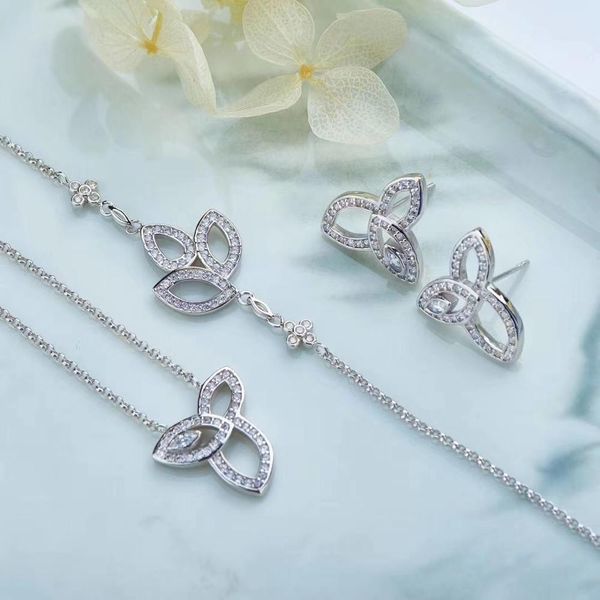brand 925 sterling silver wedding jewelry for women flower jewelry set harry three clover earrings bracelet necklace
brand 925 sterling silver wedding jewelry for women flower jewelry set harry three clover earrings bracelet necklace
