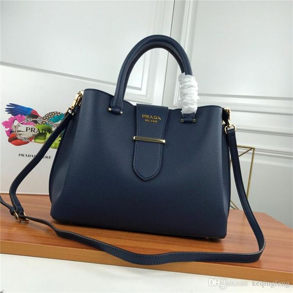20sw genuine leather handbags for women bag luxury designers large capacity shopping bags ladies shoulder bags kkkk
20sw genuine leather handbags for women bag luxury designers large capacity shopping bags ladies shoulder bags kkkk