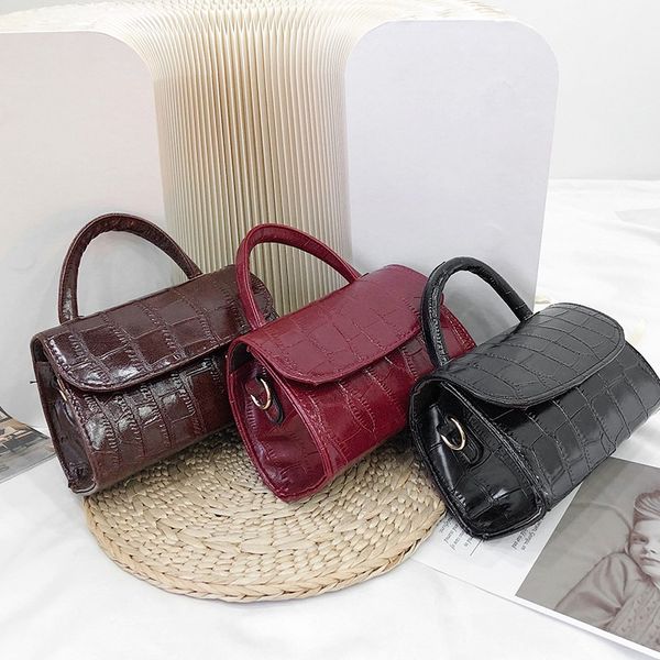 handbags fashion 2020 women korean version of the portable fashion crocodile pattern casual wild shoulder bag
handbags fashion 2020 women korean version of the portable fashion crocodile pattern casual wild shoulder bag