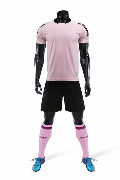 2019 men training football sets with shorts uniforms reversible football jerseys for that home and away look kits sports b09-17, Black;red 
2019 men training football sets with shorts uniforms reversible football jerseys for that home and away look kits sports b09-17, Black;red