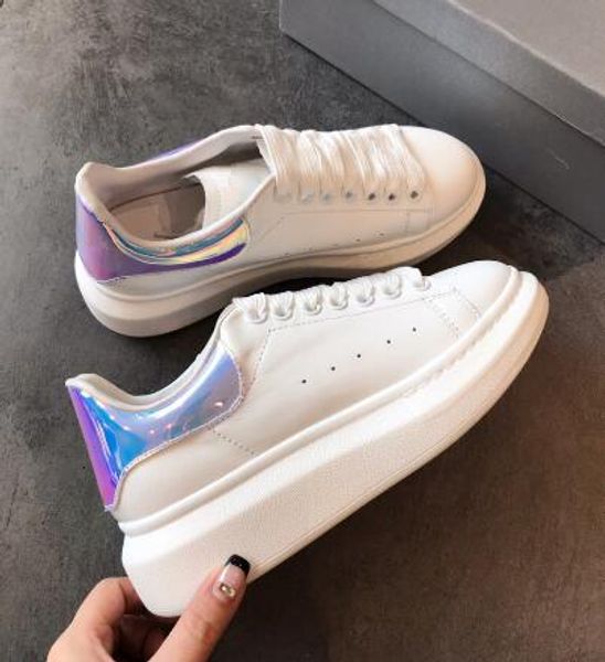 2020 2020 classic laser rainbow reflective casual shoes white black leather cycling shoes girl women men comfortable mens flat sports shoes
2020 2020 classic laser rainbow reflective casual shoes white black leather cycling shoes girl women men comfortable mens flat sports shoes