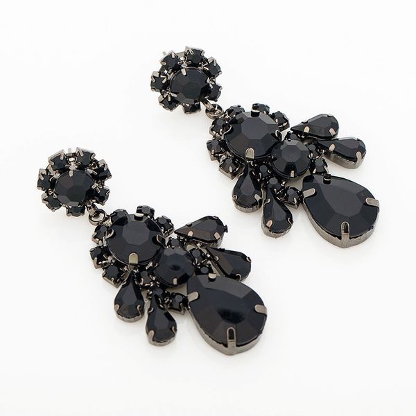 exaggeration diamond tassels eardrop earrings black rhinestone aestheticism personality ear nail, Golden
exaggeration diamond tassels eardrop earrings black rhinestone aestheticism personality ear nail, Golden