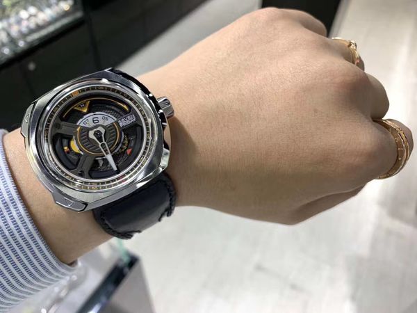 sevenfriday fashion 2019 w men's watches brand sell series movement men auto mechanical watch watch watches w1/01 miyota hapvj, Slivery;brown
sevenfriday fashion 2019 w men's watches brand sell series movement men auto mechanical watch watch watches w1/01 miyota hapvj, Slivery;brown