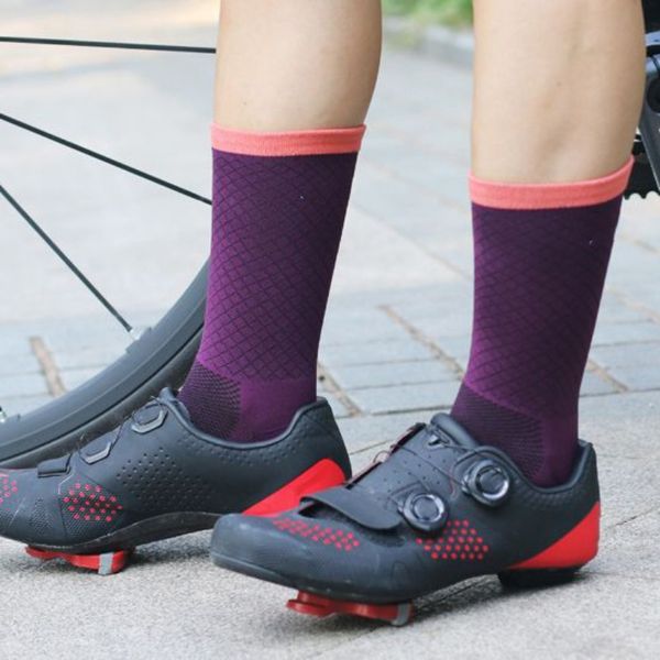 1 pair cycling yoga socks running compression sports socks thin riding sweat absorb 3 colors wear-resistant camping, Black
1 pair cycling yoga socks running compression sports socks thin riding sweat absorb 3 colors wear-resistant camping, Black