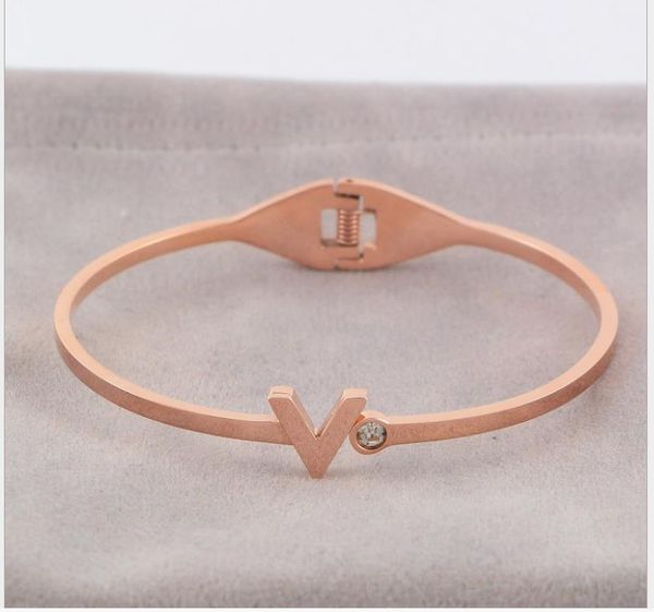 european and american fashion new single diamond bracelet titanium steel rose gold jewelry bracelet couple jewelry, Golden;silver
european and american fashion new single diamond bracelet titanium steel rose gold jewelry bracelet couple jewelry, Golden;silver