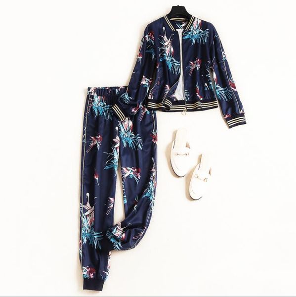 autumn 2019 new european and american women's wear long sleeve zip-up jacket trousers printed fashion suit, White
autumn 2019 new european and american women's wear long sleeve zip-up jacket trousers printed fashion suit, White