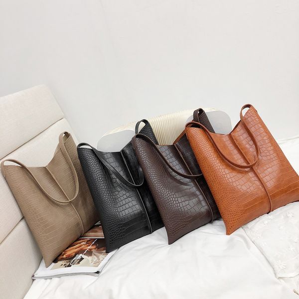 xiniu 2pcs fashion women alligator leather crossbody bags 2019 new women bag fashion single shoulder bag messenger #0524
xiniu 2pcs fashion women alligator leather crossbody bags 2019 new women bag fashion single shoulder bag messenger #0524