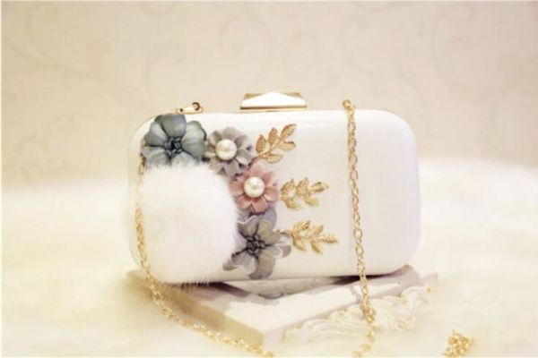 2020 women evening clutch bag diamond clutch female silver clutch wedding purse party banquet white 2019
2020 women evening clutch bag diamond clutch female silver clutch wedding purse party banquet white 2019