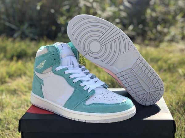 new 2020 green basketball shoes 1s upper suede lake green white 2019 designer mens athletic trainers sneakers with box
new 2020 green basketball shoes 1s upper suede lake green white 2019 designer mens athletic trainers sneakers with box