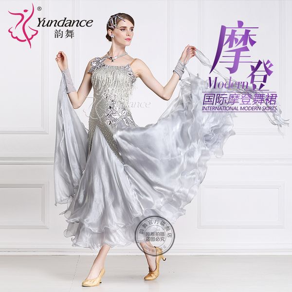 the new national standard modern dance clothing big pendulum dress practice clothing ballroom dancing waltz-b-15110, Black;red
the new national standard modern dance clothing big pendulum dress practice clothing ballroom dancing waltz-b-15110, Black;red