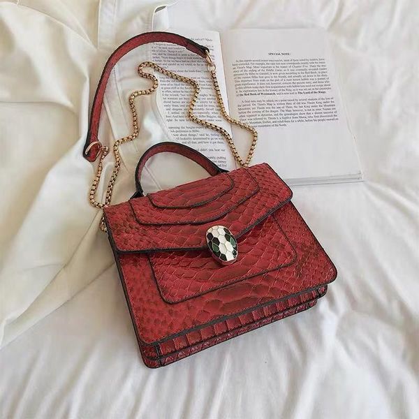 designer handbags classic retro snake lock fashion bag ms. europe and america pu leather crocodile shoulder bag handbag 2020
designer handbags classic retro snake lock fashion bag ms. europe and america pu leather crocodile shoulder bag handbag 2020