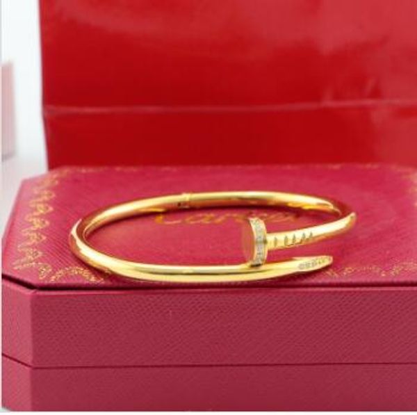 2019 NEW CARTIER мужчины и женщины Классика любит дизайнерские украшения Розовое золото
2019 NEW CARTIER мужчины и женщины Классика любит дизайнерские украшения Розовое золото