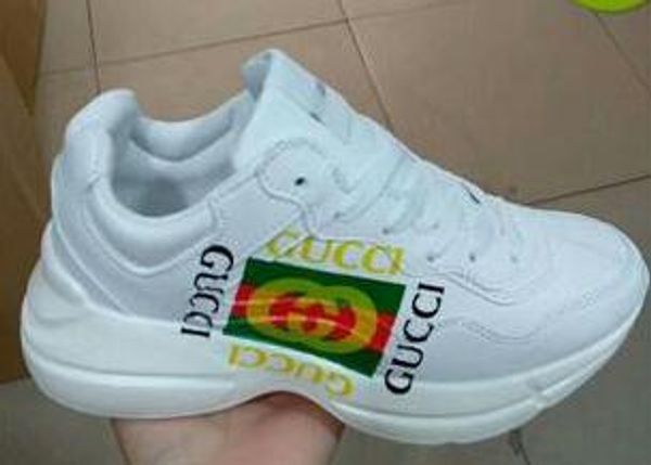 2019 New Designer Luxury Brand Men Women Sneakers Loafers Fashion Rhyton Low Lace up Running Shoes Unisex Zapatos Casual Sport Shoes 36-44
2019 New Designer Luxury Brand Men Women Sneakers Loafers Fashion Rhyton Low Lace up Running Shoes Unisex Zapatos Casual Sport Shoes 36-44