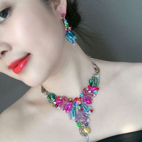 european and american colorful flower crystal gem decorative necklace earrings set evening dress banquet bride temperament female accessorie, Silver
european and american colorful flower crystal gem decorative necklace earrings set evening dress banquet bride temperament female accessorie, Silver