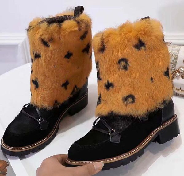 dhl)woman designer boots martin desert boot flamingos love arrow medal 100% real leather coarse size eu35-40 with box l3102, Black 
dhl)woman designer boots martin desert boot flamingos love arrow medal 100% real leather coarse size eu35-40 with box l3102, Black