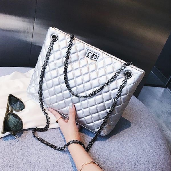 2020 silver tote hand bag fashion crossbody bags for women designer leather chain large shoulder bags luxury handbags women
2020 silver tote hand bag fashion crossbody bags for women designer leather chain large shoulder bags luxury handbags women