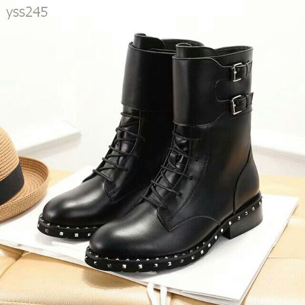 2019 new autumn and winter women's shoes genuine leather tube martin boots british wind handsome flat bottom boots motorcycle boots, Black
2019 new autumn and winter women's shoes genuine leather tube martin boots british wind handsome flat bottom boots motorcycle boots, Black