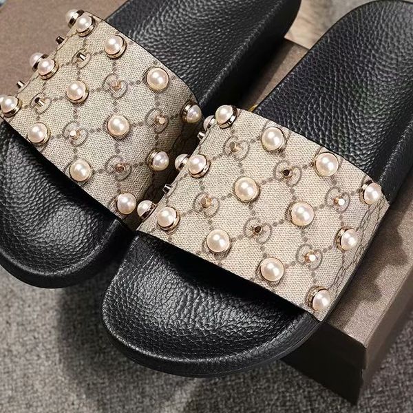 2019 men women slide sandals shoes luxury slide summer fashion wide flat slippery with thick sandals slipper pearl flip flops, Black
2019 men women slide sandals shoes luxury slide summer fashion wide flat slippery with thick sandals slipper pearl flip flops, Black