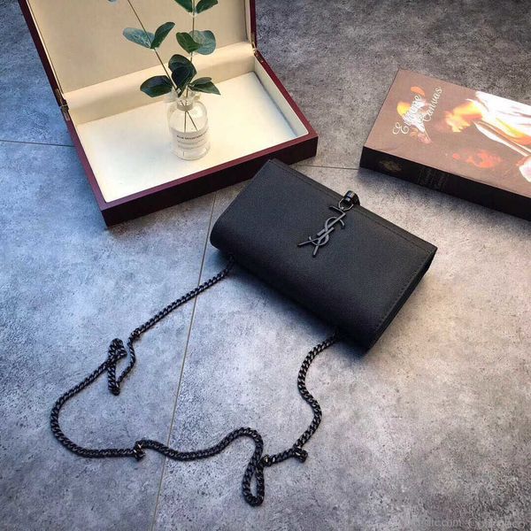2019 genuine leather handbag black briefcase lapshoulder bag messenger bag male desginer handbags wallets with tag well 0921
2019 genuine leather handbag black briefcase lapshoulder bag messenger bag male desginer handbags wallets with tag well 0921