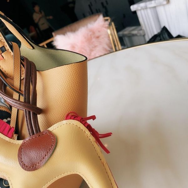 selling designer fashion 2019 brand fashion luxury designer bags women handbags purses genuine leather crossbody tote bag new arrival wo
selling designer fashion 2019 brand fashion luxury designer bags women handbags purses genuine leather crossbody tote bag new arrival wo