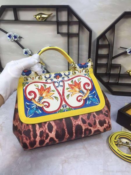 2018 new arrival fashion genuine original leather real handbags ,should bag, calfskin flap rivet style,ing
2018 new arrival fashion genuine original leather real handbags ,should bag, calfskin flap rivet style,ing