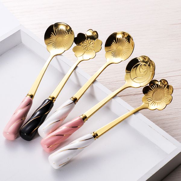 2020 mixed color wedding rose gold fork and spoon set stainless steel fork and coffee spoon
2020 mixed color wedding rose gold fork and spoon set stainless steel fork and coffee spoon