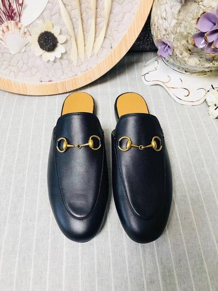 2019 whosale dermal sole authentic cowhide baotou half slippers embroidery animal patterns woman flat bottom slippers women's shoes us1, Black
2019 whosale dermal sole authentic cowhide baotou half slippers embroidery animal patterns woman flat bottom slippers women's shoes us1, Black