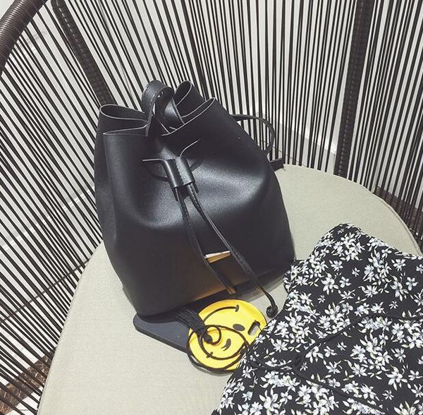 designer-shoulder bags leather bucket bag women famous brands designer handbags flower printing crossbody bag purse twist
designer-shoulder bags leather bucket bag women famous brands designer handbags flower printing crossbody bag purse twist