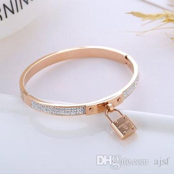 great quality women charms bracelets luxury gold tone bracelets designer bracelet lock bangle bracelets jewelry ing, Golden;silver
great quality women charms bracelets luxury gold tone bracelets designer bracelet lock bangle bracelets jewelry ing, Golden;silver