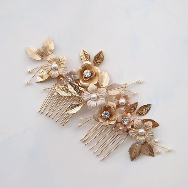 vintage wedding hair pin comb flower leaf head piece zircon freshwater pearl hairpins headdress bride jewelry bridal accessories, Golden;white
vintage wedding hair pin comb flower leaf head piece zircon freshwater pearl hairpins headdress bride jewelry bridal accessories, Golden;white