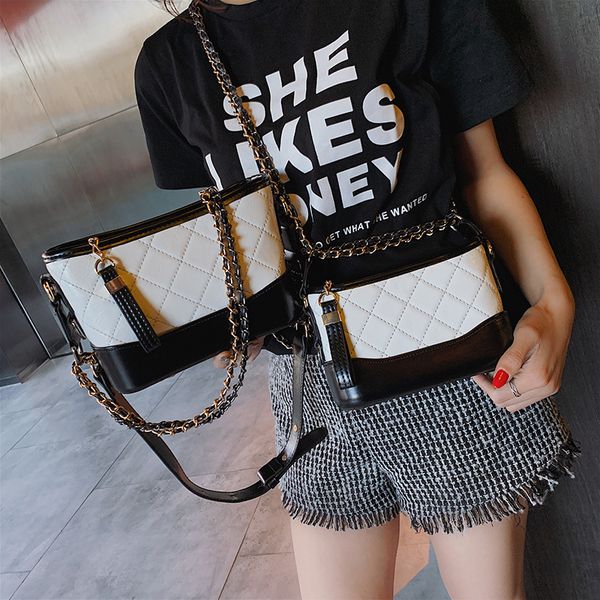 мода женская сумка 2020 новый одно плечо цепи сумка ins crossbody алмазная решетка молния pu shell с кисточкой
мода женская сумка 2020 новый одно плечо цепи сумка ins crossbody алмазная решетка молния pu shell с кисточкой