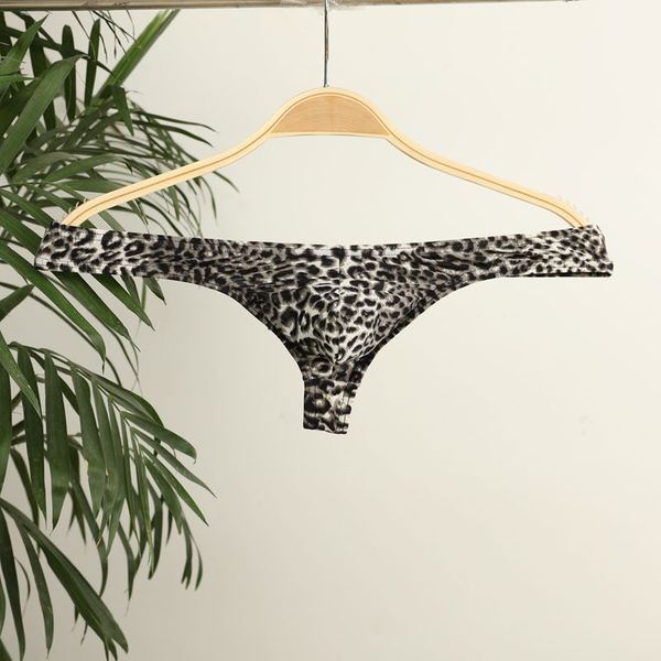 men's t-back thongs g-strings male leopard print low-rise man comfortable underwear 2019, Black;brown
men's t-back thongs g-strings male leopard print low-rise man comfortable underwear 2019, Black;brown