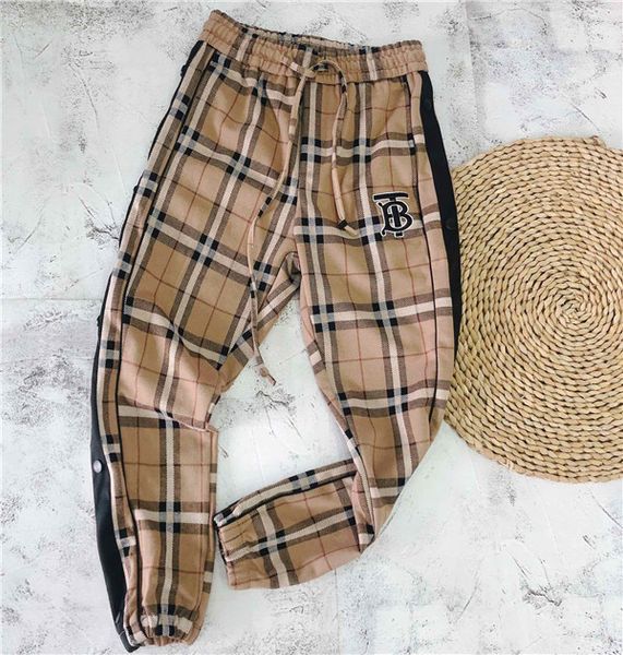 20ss luxurious brands design bbr plaid lattice sideline elastic waist track trousers men women sport goose jogger sweatpants outdoor pants, Brown;gray
20ss luxurious brands design bbr plaid lattice sideline elastic waist track trousers men women sport goose jogger sweatpants outdoor pants, Brown;gray