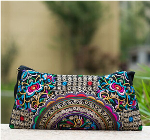 national ethnic vintage embroidery bag embroidered one-shoulder messenger bag hmong handmade women's small clutch handbag
national ethnic vintage embroidery bag embroidered one-shoulder messenger bag hmong handmade women's small clutch handbag