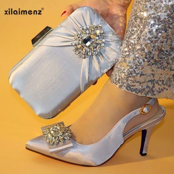 Fashion Nigerian Ladies Shoes and Bags To Match Shoes with Bag Set with Shinning Crystal Matching Italian Shoe and Bag Set
Fashion Nigerian Ladies Shoes and Bags To Match Shoes with Bag Set with Shinning Crystal Matching Italian Shoe and Bag Set