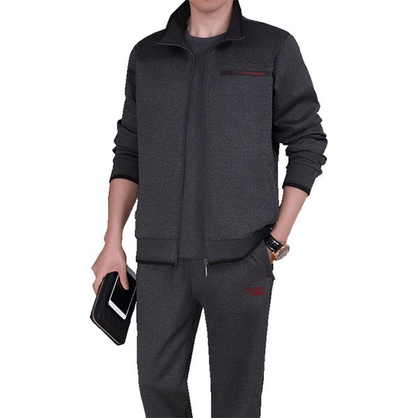 2018 autumn and winter men's casual wear three-piece jacket trousers sportswear suit dad, Black;blue
2018 autumn and winter men's casual wear three-piece jacket trousers sportswear suit dad, Black;blue