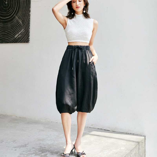 ladies summer knee length pants women fashion black loose wide leg pants trousers, Black;white
ladies summer knee length pants women fashion black loose wide leg pants trousers, Black;white