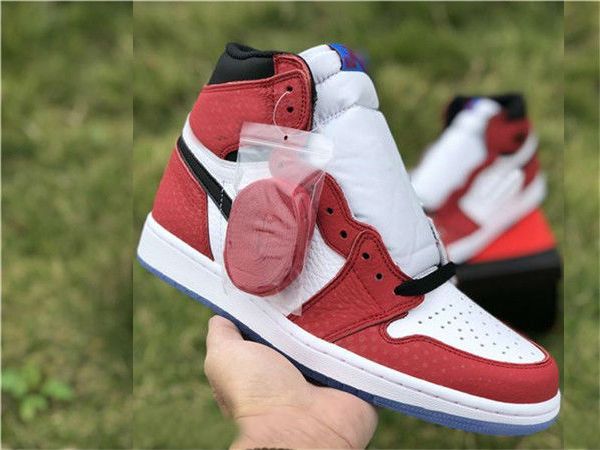 1 og chicago crystal spider-man 3m reflect basketball shoes men women 1s gym deep red blue white sports sneakers
1 og chicago crystal spider-man 3m reflect basketball shoes men women 1s gym deep red blue white sports sneakers