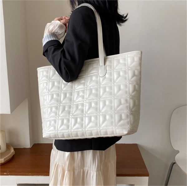 new designer shoulder bag large capacity handbag shopping bags fashion ph-cfy20041528
new designer shoulder bag large capacity handbag shopping bags fashion ph-cfy20041528