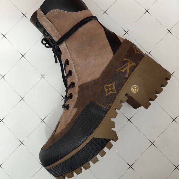 comfortable european women's boots thick high-heeled front lace-up short tube printing color-matching martin boots factory direct sales, Black
comfortable european women's boots thick high-heeled front lace-up short tube printing color-matching martin boots factory direct sales, Black