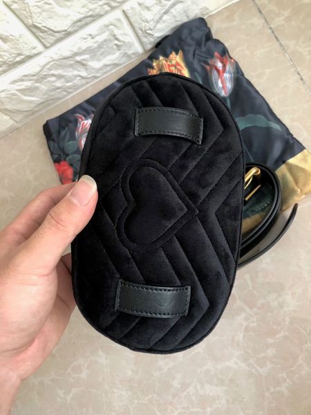 the new women's pocket for 2017 comes from italy's high-end designer fanny pack brand designer women's handbags velvet handba
the new women's pocket for 2017 comes from italy's high-end designer fanny pack brand designer women's handbags velvet handba