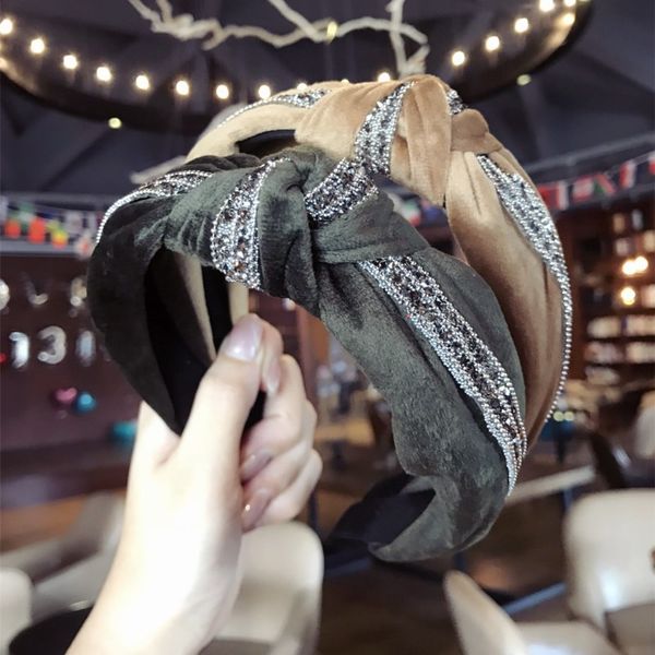 autumn and winter new high-grade flannel with rhinestone knotted knot wide-brimmed bow headband ms
autumn and winter new high-grade flannel with rhinestone knotted knot wide-brimmed bow headband ms