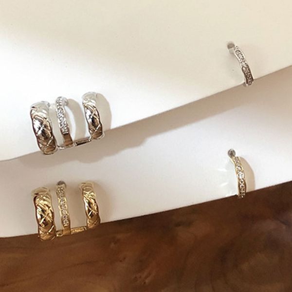 korean style silver gold asymmetry spiral circle crystal small stud earrings for women girl fashion earings jewelry brinco, Golden;silver
korean style silver gold asymmetry spiral circle crystal small stud earrings for women girl fashion earings jewelry brinco, Golden;silver