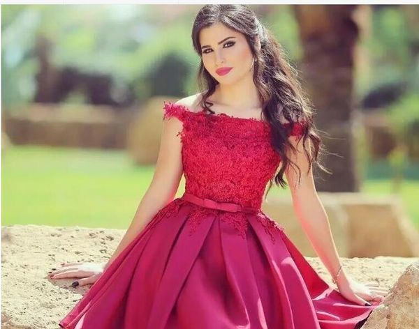 new short women cocktail dresses off shoulder burgundy lace appliques flowers sashes party dress plus size formal homecoming gowns, Red
new short women cocktail dresses off shoulder burgundy lace appliques flowers sashes party dress plus size formal homecoming gowns, Red